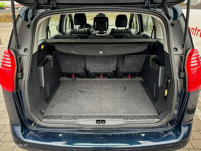 Peugeot 5008 8