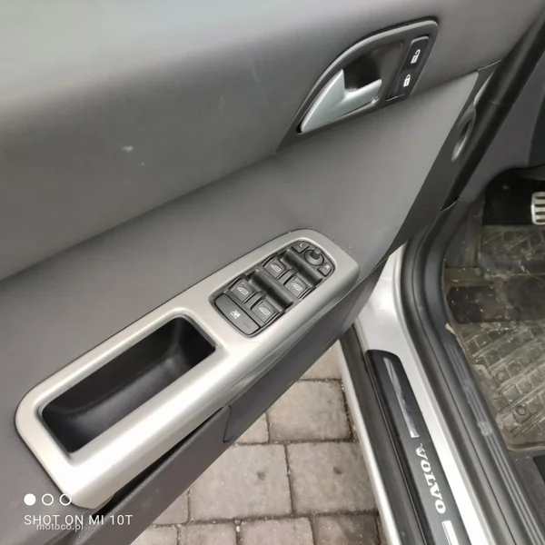 Volvo V50 16