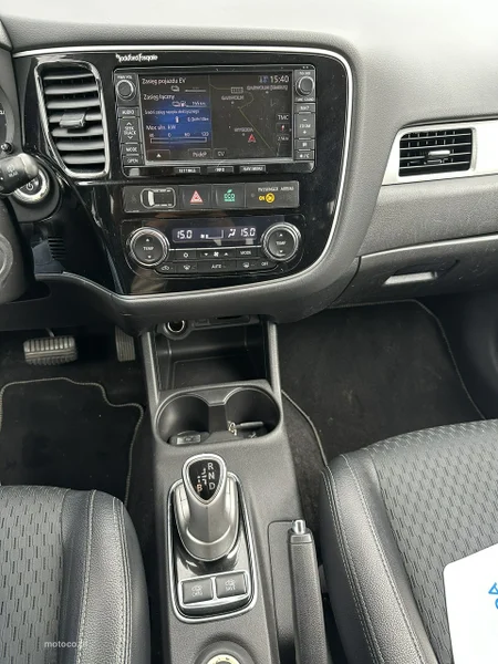 Mitsubishi Outlander 13