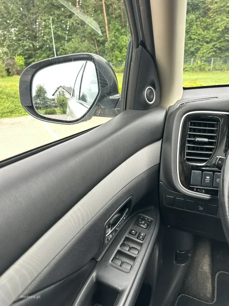 Mitsubishi Outlander 16