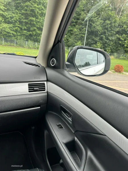 Mitsubishi Outlander 17