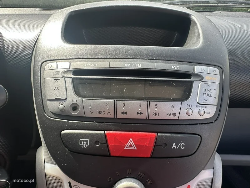 Peugeot 107 24