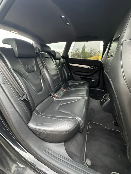 Audi S6 35