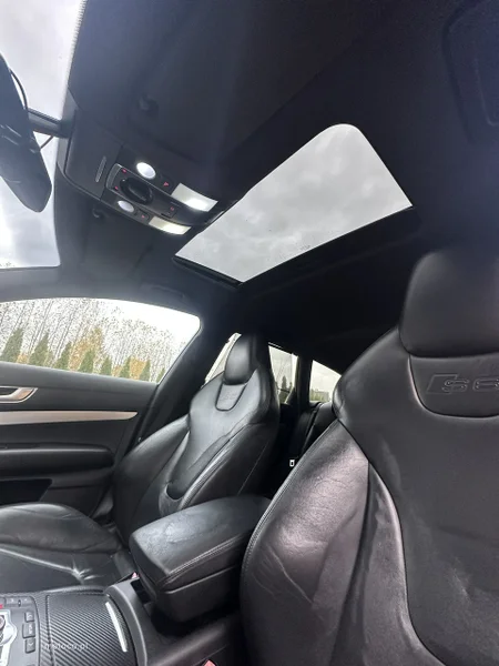 Audi S6 40