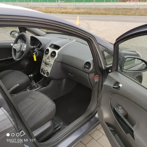 Opel Corsa D 22