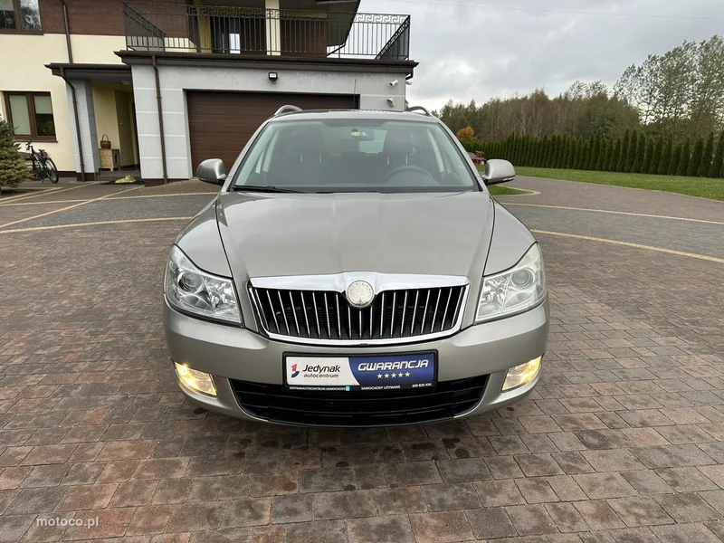 Skoda Octavia II 2