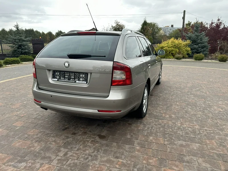 Skoda Octavia II 9