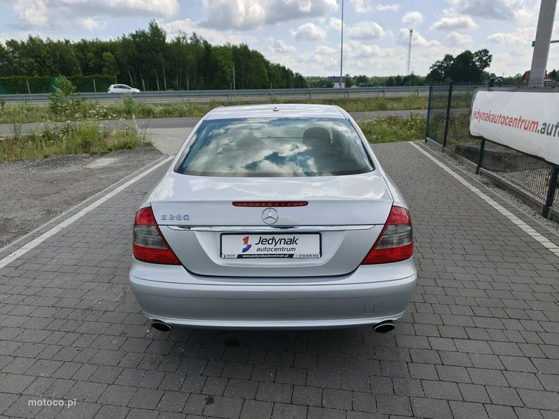 Mercedes-Benz Klasa E W211 E 280 11