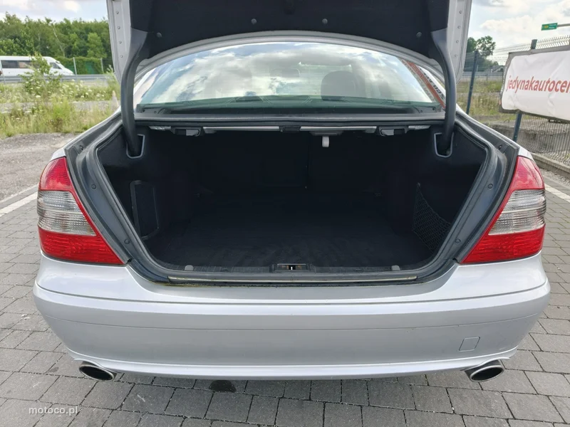 Mercedes-Benz Klasa E W211 E 280 12