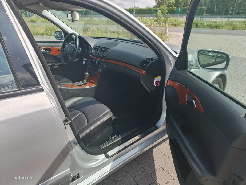 Mercedes-Benz Klasa E W211 E 280 26