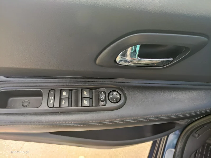 Peugeot 5008 13