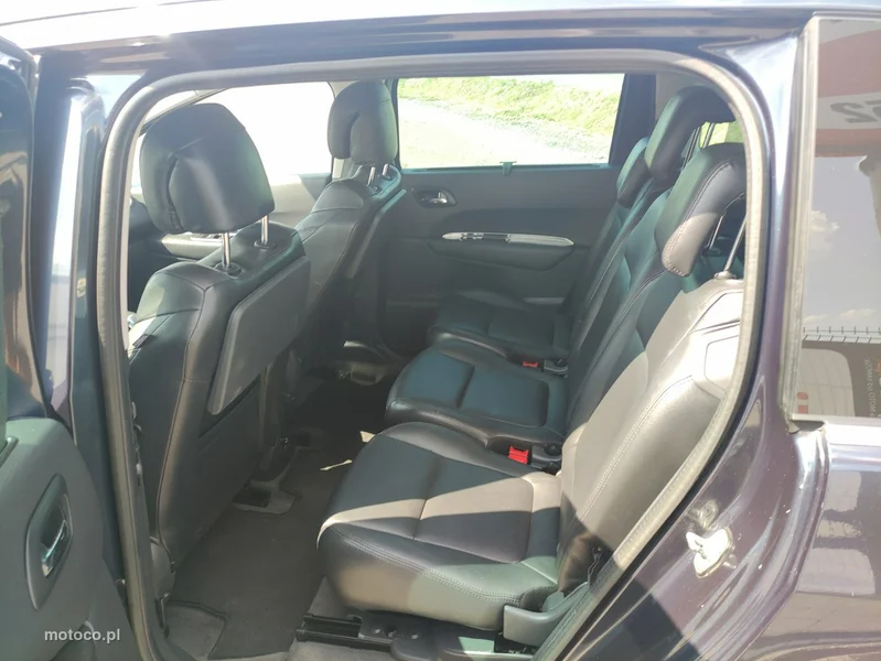 Peugeot 5008 21