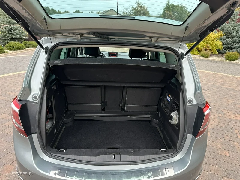 Opel Meriva B 13