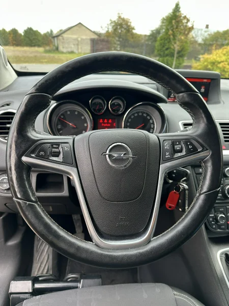 Opel Meriva B 15