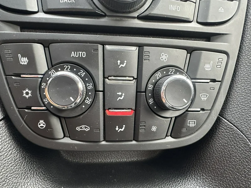Opel Meriva B 25