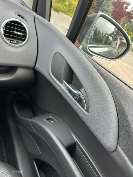 Opel Meriva B 31