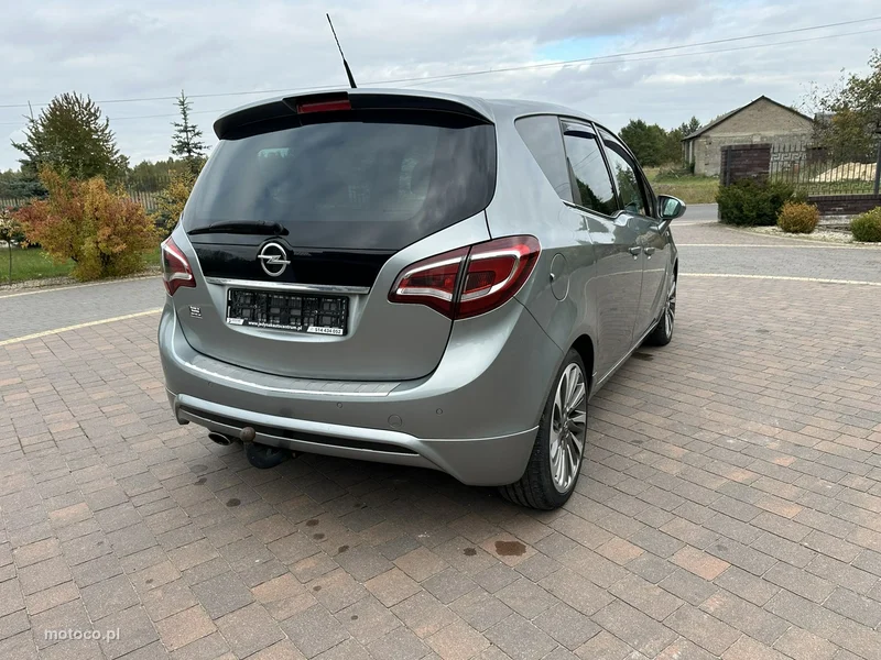 Opel Meriva B 8