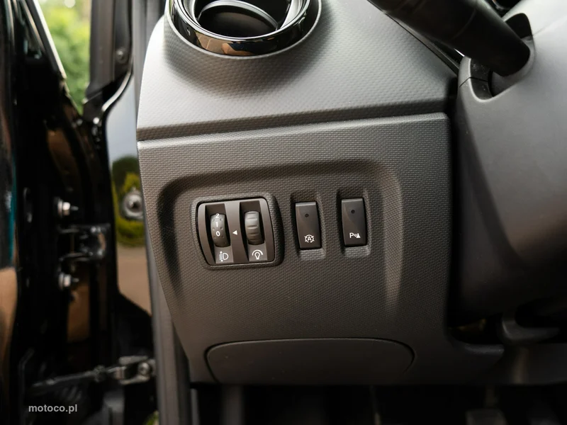 Renault Captur I 23