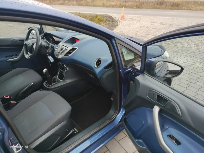 Ford Fiesta VI 24