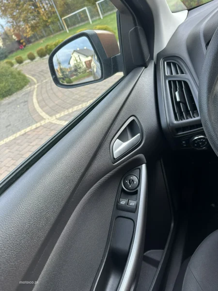 Ford Focus III 28