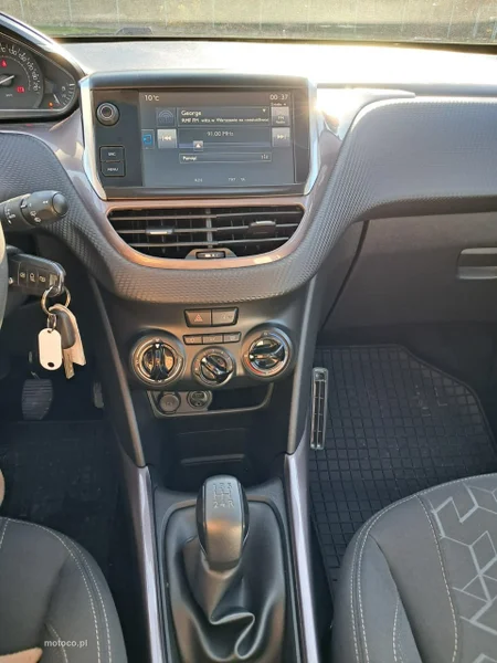 Peugeot 2008 23
