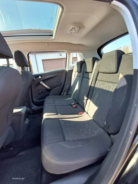Peugeot 2008 33