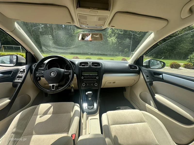 Volkswagen Golf VI 11