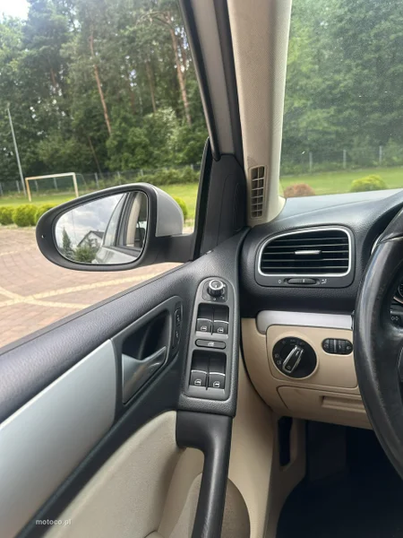 Volkswagen Golf VI 18