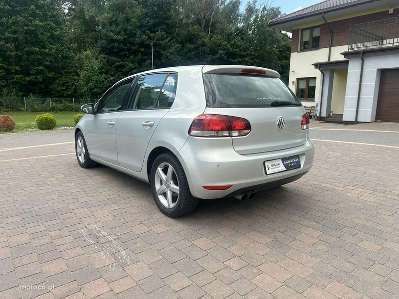 Volkswagen Golf VI 5