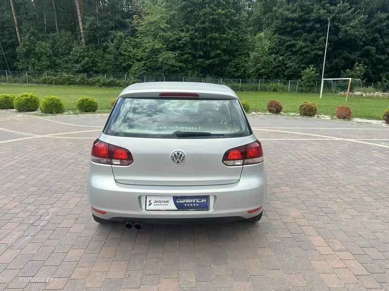 Volkswagen Golf VI 6