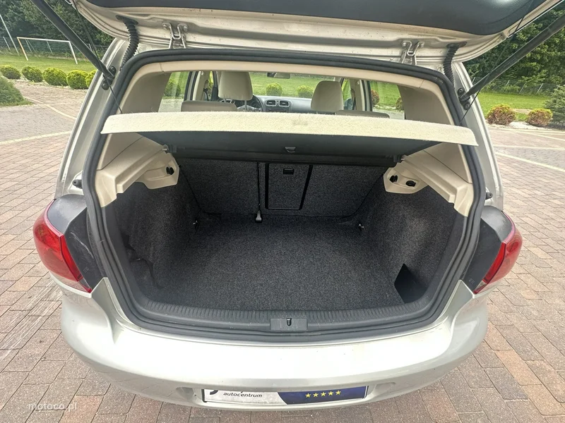 Volkswagen Golf VI 10