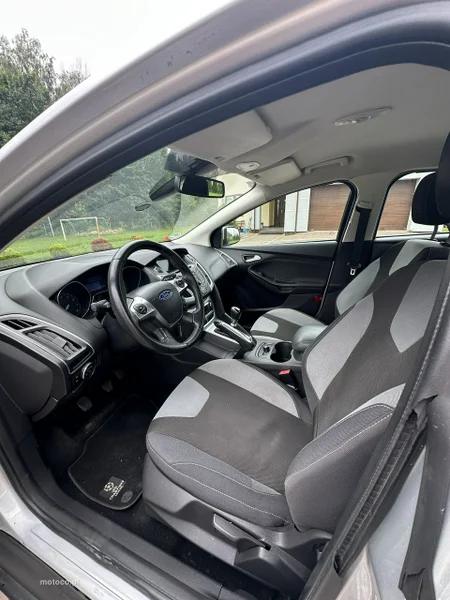 Ford Focus III 12