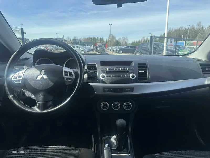 Mitsubishi Lancer 12