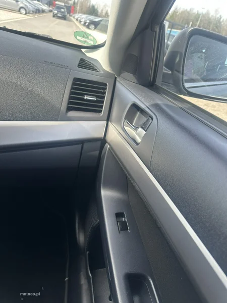 Mitsubishi Lancer 17