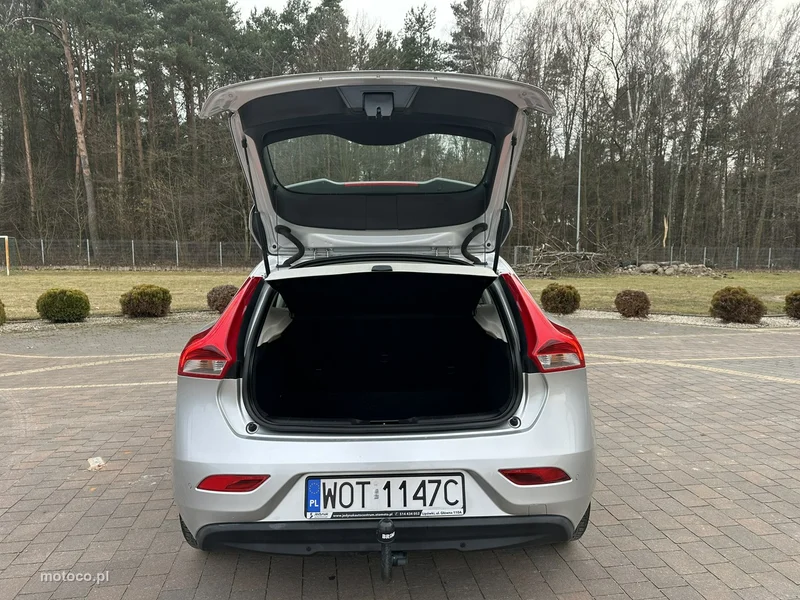 Volvo V40 12
