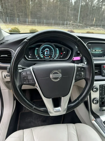 Volvo V40 15