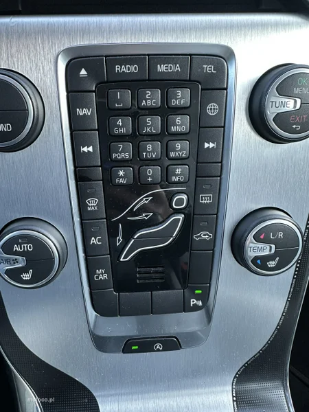 Volvo V40 24