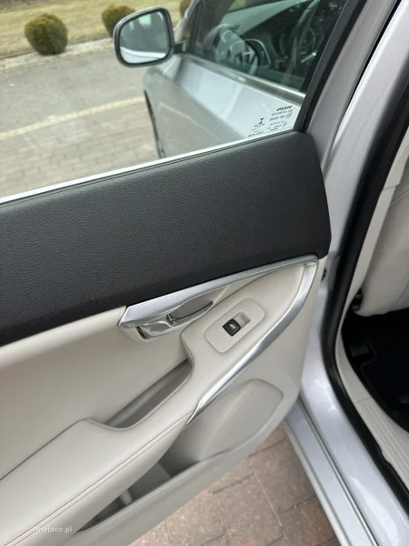Volvo V40 34