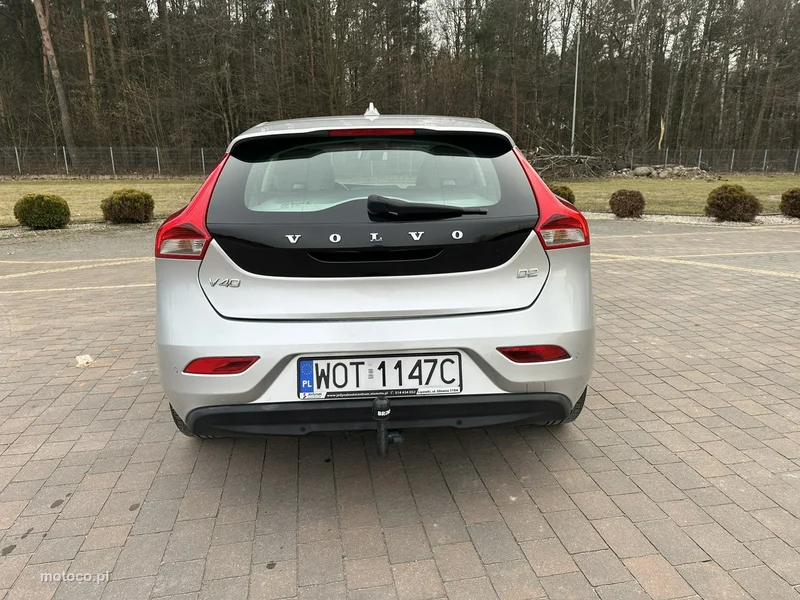 Volvo V40 8