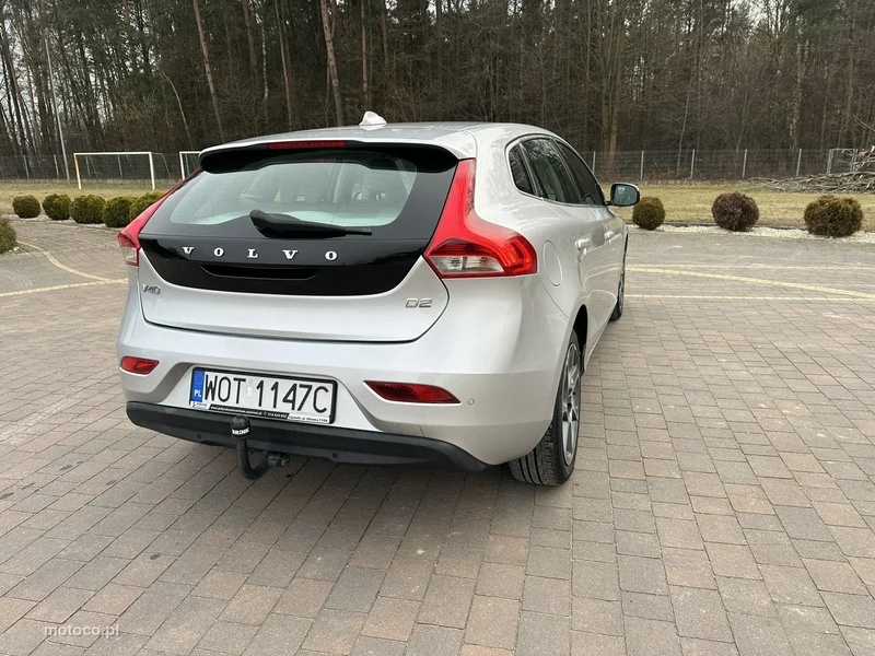 Volvo V40 9