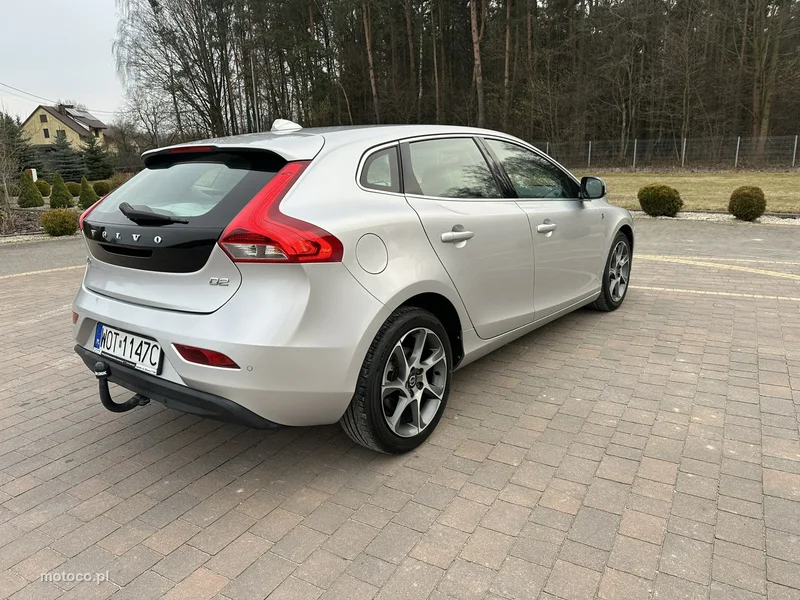 Volvo V40 10