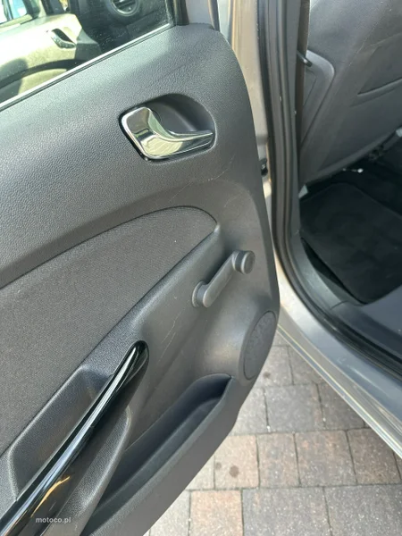 Opel Corsa D 33