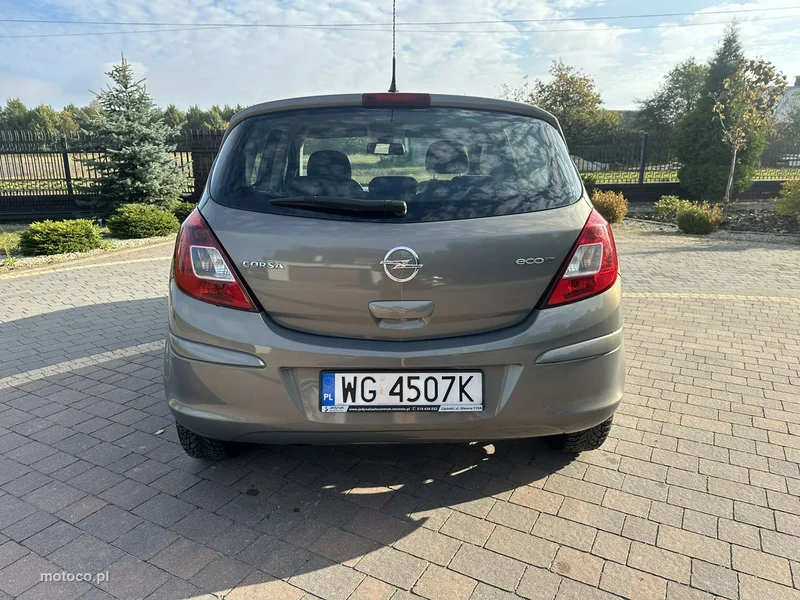 Opel Corsa D 8