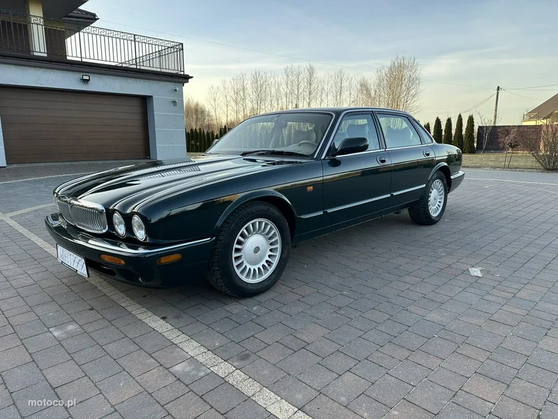 Jaguar XJ 4