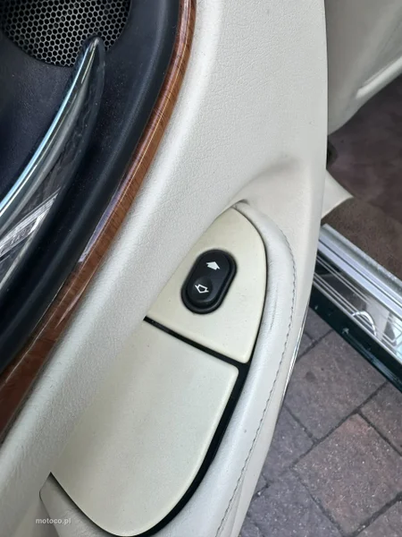 Jaguar XJ 33