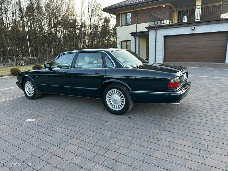 Jaguar XJ 6
