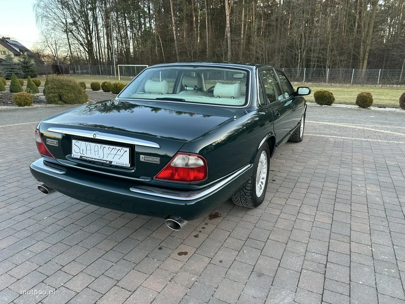 Jaguar XJ 9