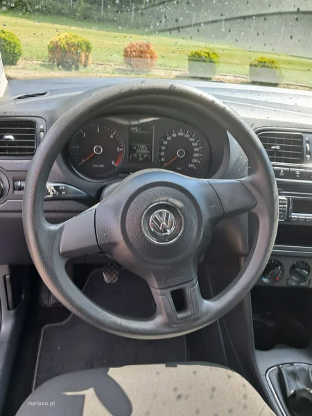 Volkswagen Polo V 6R 11