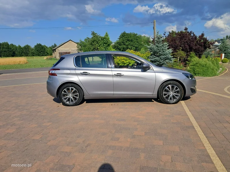 Peugeot 308 8