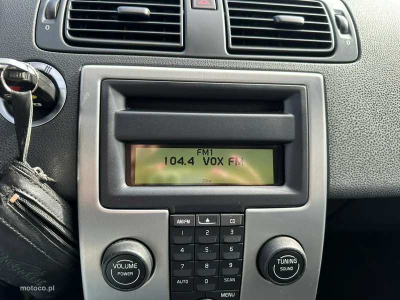 Volvo V50 19